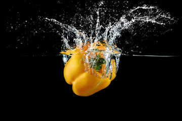 Sticker - bell pepper in water with splash