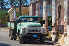 Camión En La Localidad De Cojímar (Cuba)