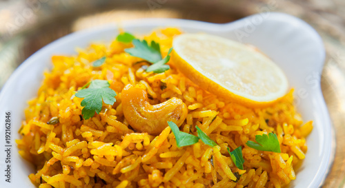 Plakat Żółty ryż indyjski z cytryną