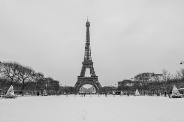 Eiffel Tower, Snowy day in Paris