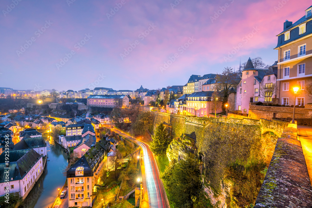 Obraz na płótnie Skyline of old town Luxembourg City from top view w salonie