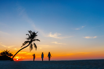 Sticker - Family at sunset