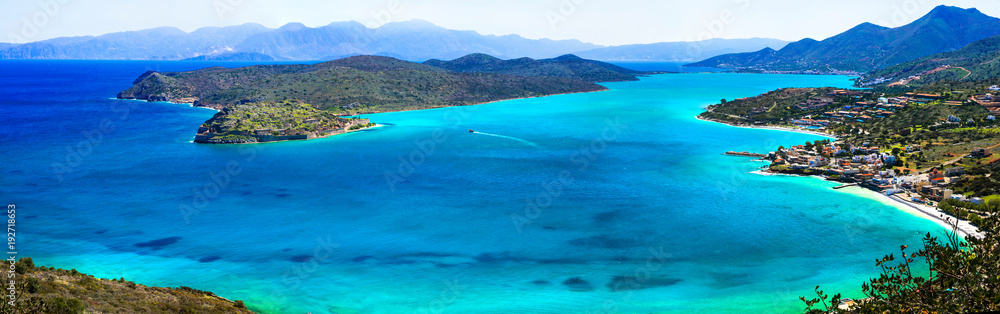 Obraz na płótnie Travel in Greece. amazing Crete. view of Spinalonga island and Plaka village w salonie