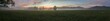 Panorama nebliger Wiesen im Morgenlicht im Alpenvorland