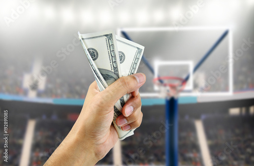 Fotomural betting strong and winning