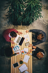 Canvas Print - Getting the job done through teamwork