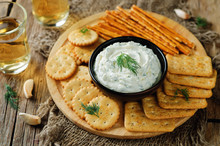 Feta Cream Cheese Dill Garlic Dip With Crackers