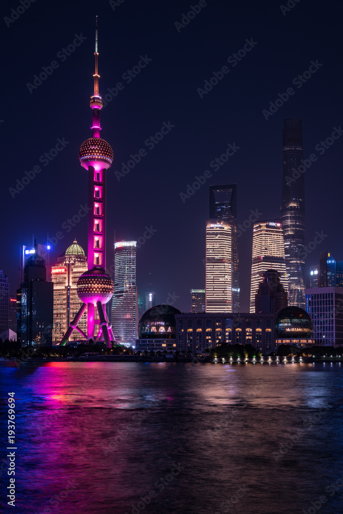 中国 上海の夜景 縦構図 Stock Photo | Adobe Stock