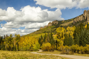 Wall Mural - Owl Creek Pass in the Fall Season