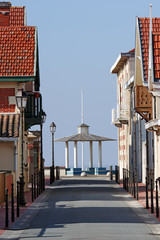 Canvas Print - rue de Soulac sur mer