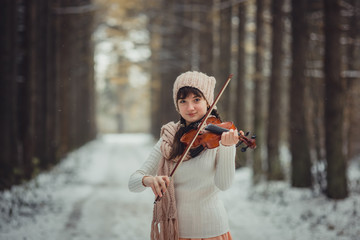 Teenage girl portrait with violin 