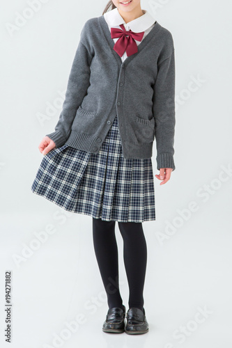 スカートを持つ女子学生 Stock 写真 Adobe Stock スカートを持つ女子学生 Stock 写真 Adobe Stock