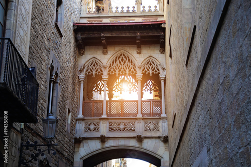 Plakat Barcelona Cathedral o zachodzie słońca