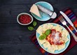 © Inna - Ravioli met tomatensaus en parmezaanse kaas