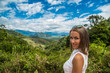 © lufotolab - красивая молодая женщина на фоне национального парка као Сок