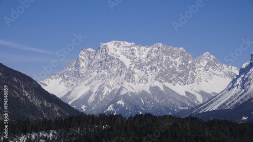 Zdjęcie XXL Fernpass, Tyrol, Austria, droga między Reutte i Nassereith z Zugspitze