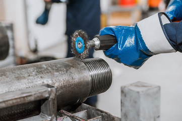 Cleaning the pipe for drilling wells