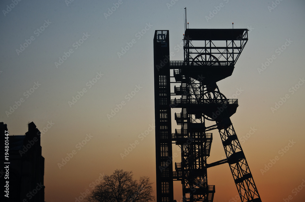 Obraz na płótnie Szyb górniczy kopalni Katowice w salonie