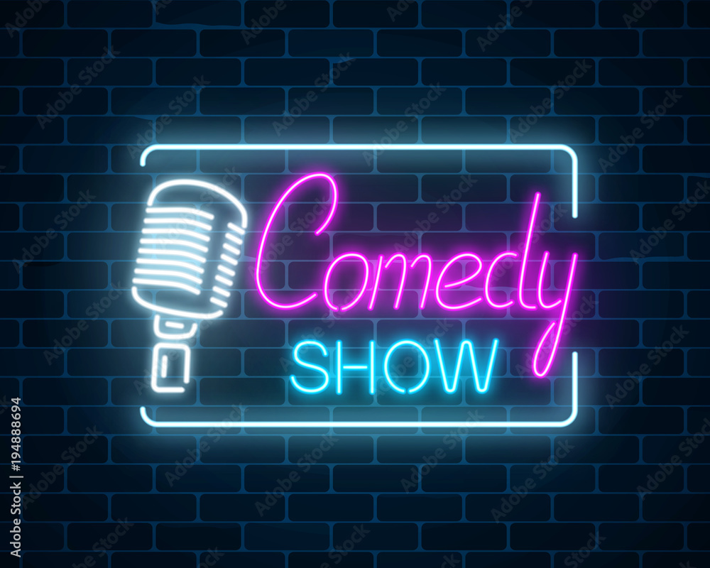 Neon sign of comedy show with retro microphone symbol on a brick wall background. Humor glowing signboard. - obrazy, fototapety, plakaty 