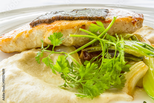 Fotografie, Obraz pavé de marlin, mousseline et légumes sautés