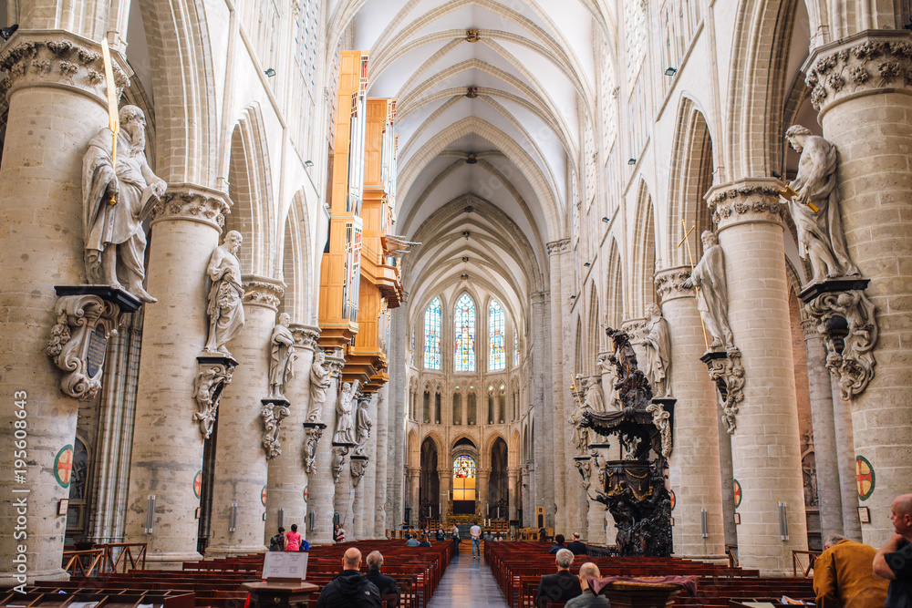 interior of the Gothic Cathedral. Michael and St. Gudula, Belgium, Brussels, Europe. - obrazy, fototapety, plakaty 