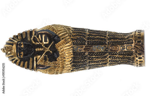 Fotografía mummy of the pharaoh on a white isolated background