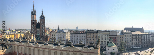 Plakat Panoramiczny widok z lotu ptaka na krakowski rynek główny, Polska