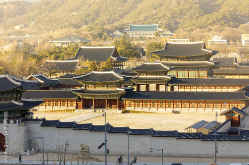 Zdjęcie XXL Gyeongbokgung pałac przy zmierzchem w Seul, koreańczyk