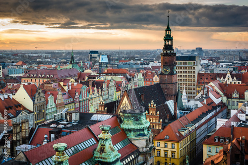 Fototapeta na szkło Sunset over the town hall and old town in Wroclaw, Silesia, Poland