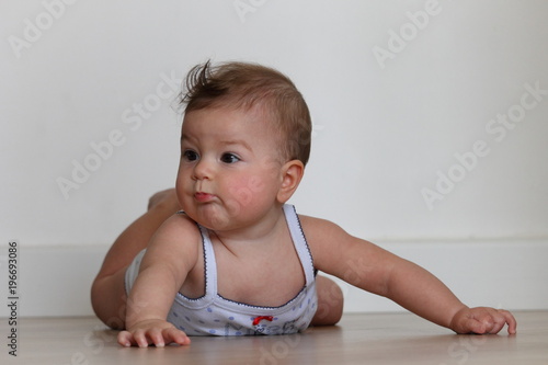 Bebe Fille 6 Mois Stock Photo Adobe Stock Bebe Fille 6 Mois Stock Photo Adobe Stock