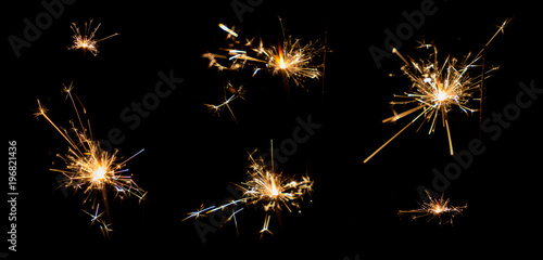 Fotomural gunpowder sparking after burn .
