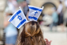 The Patriotic Girl With Israeli Flag On His Head Celebrate Israel Independence Day