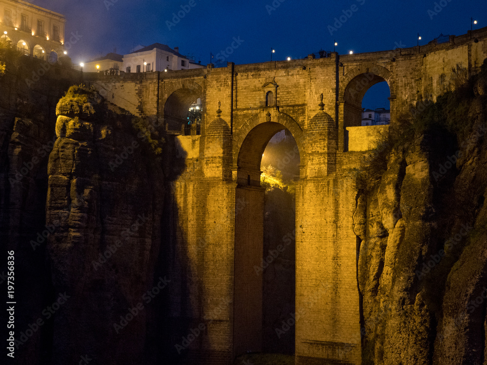 Bridge Of Ronda Fotografie Medieval bridge in night. Ronda, Spain. Famous bridge also ...