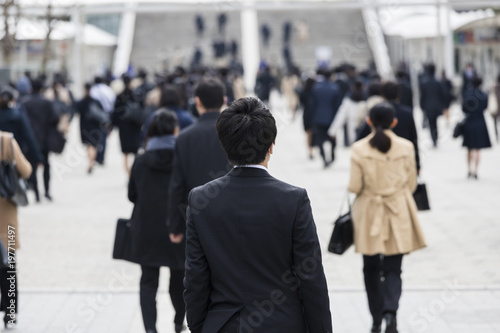 スーツで歩く後ろ姿 Stock Photo Adobe Stock スーツで歩く後ろ姿 Stock Photo Adobe Stock