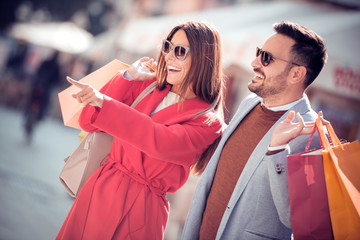 Canvas Print - Loving couple shopping