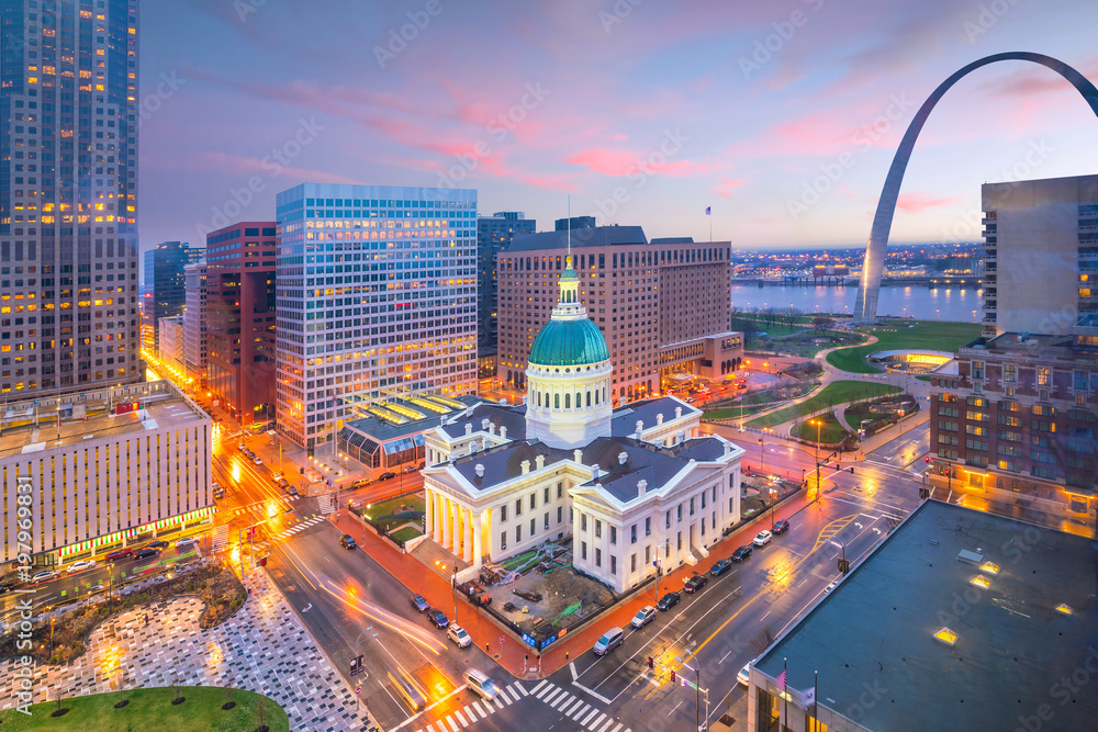 St. Louis downtown skyline at twilight - obrazy, fototapety, plakaty 
