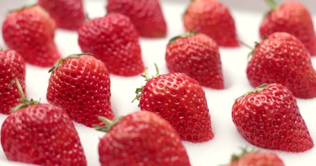 Canvas Print - Rotation of Strawberry