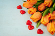 Herzen und Tulpen
