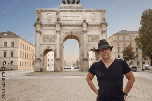 Cuadros en Lienzo Victory Gate triumphal arch Siegestor in Munich, Germany