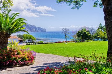 Canvas Print - Beautiful park in Funchal, Madeira, Portugal