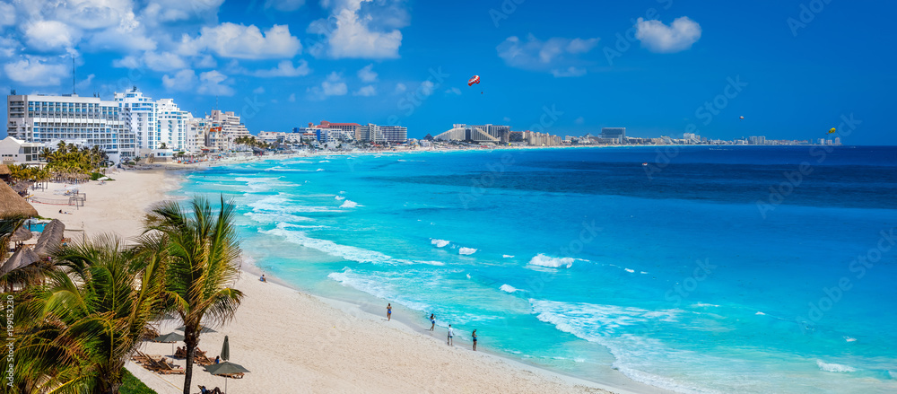 Cancun showing blue waters - obrazy, fototapety, plakaty 