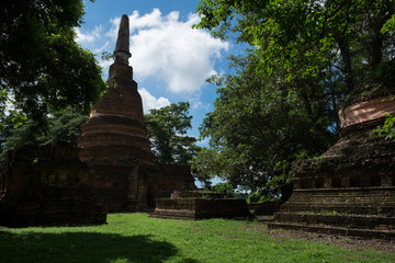 Wall Mural - Wat Nong Langka Historical Park in Nakhon Chum Kamphaeng Phet, Thailand (a part of the UNESCO World Heritage Site Historic Town of Sukhothai and Associated Historic Towns)