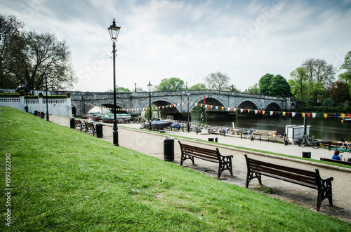 Fotomural Richmond Waterfront & Richmond Bridge, London