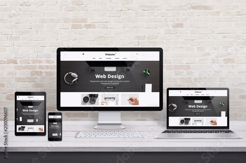 Fotografía Multiple display devices with modern flat design web site presentation