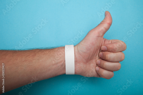 Fotomural Empty event ticket wrist band design