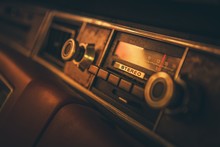 Vintage Classic Car Radio