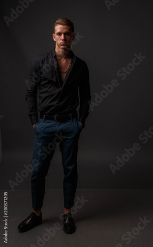 dark blue pants black shirt