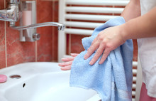 Hand drying with towel