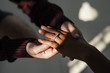 © Rawpixel.com - Man proposing to his girlfriend with diamond ring
