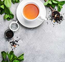 Wall Mural - Black tea with mint